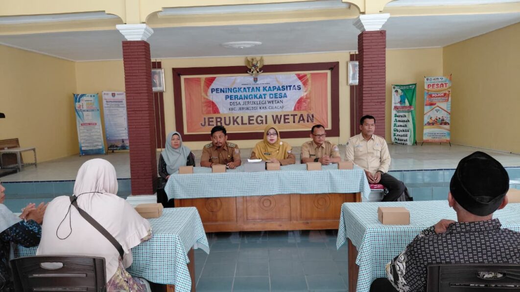 PENINGKATAN KAPASITAS PERANGKAT DESA JERUKLEGI WETAN